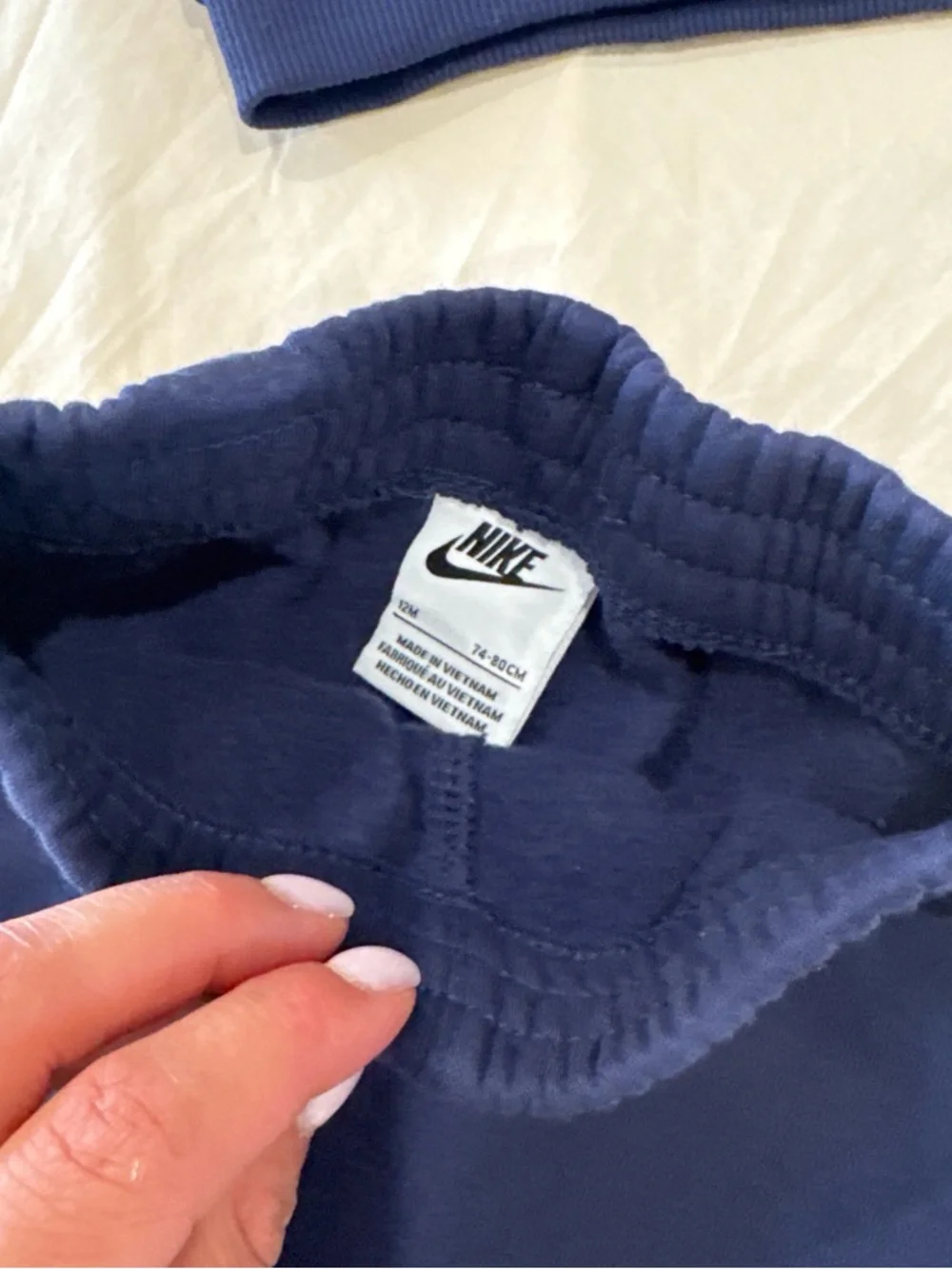 Nike Navy Hoodie & Joggers Set with White Swoosh Logos 12 months - Picture 2 of 4